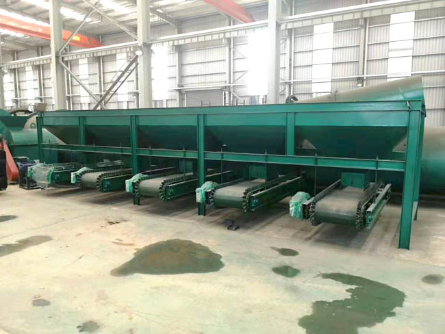 有機肥料生產設備都有那些?(圖3) 全自動配料機